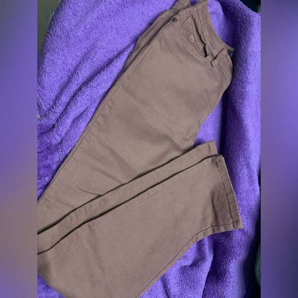Gloria Vanderbilt Skinny Jean Pants, size 6 petite, taupe color. NWOT - Picture 2 of 2